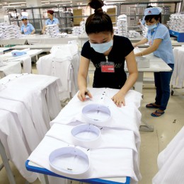 Gia công hàng may mặc